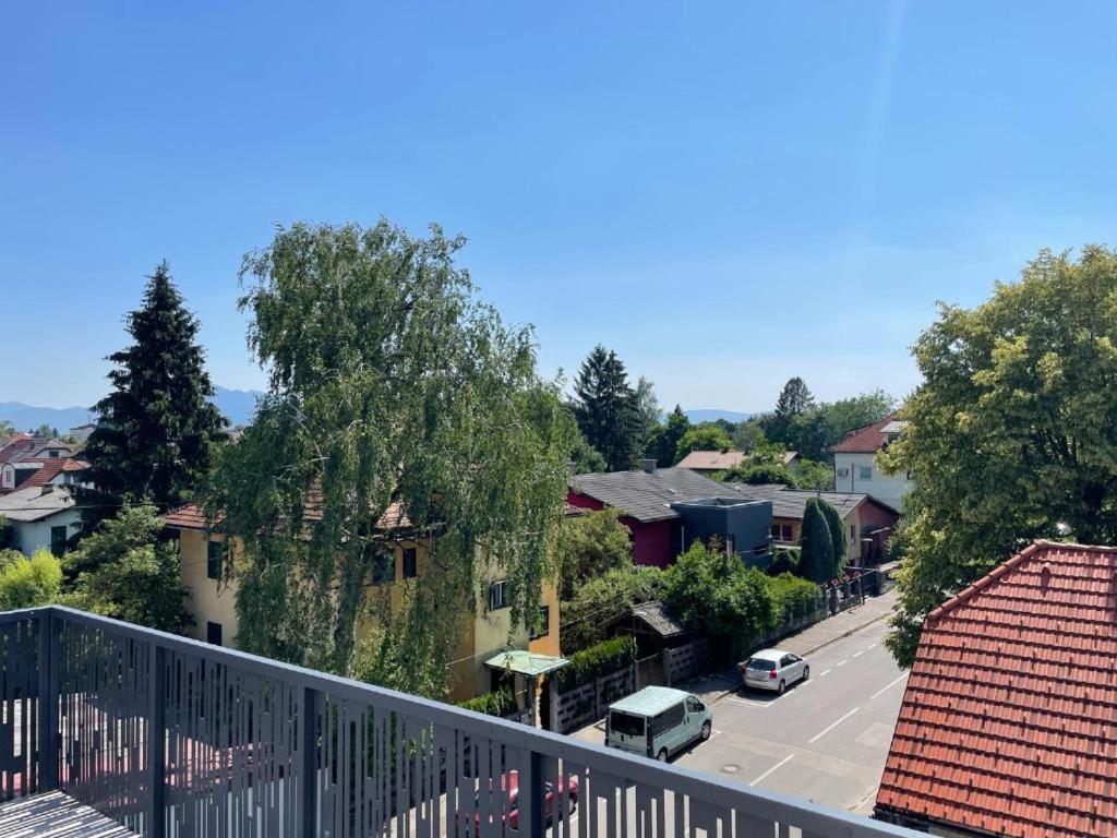 R41 - Tivoli Groundfloor Apartment Ljubljana Bagian luar foto